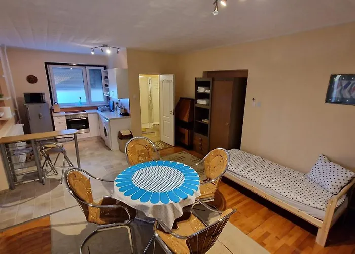 Friendly In The Suburb. Appartement *